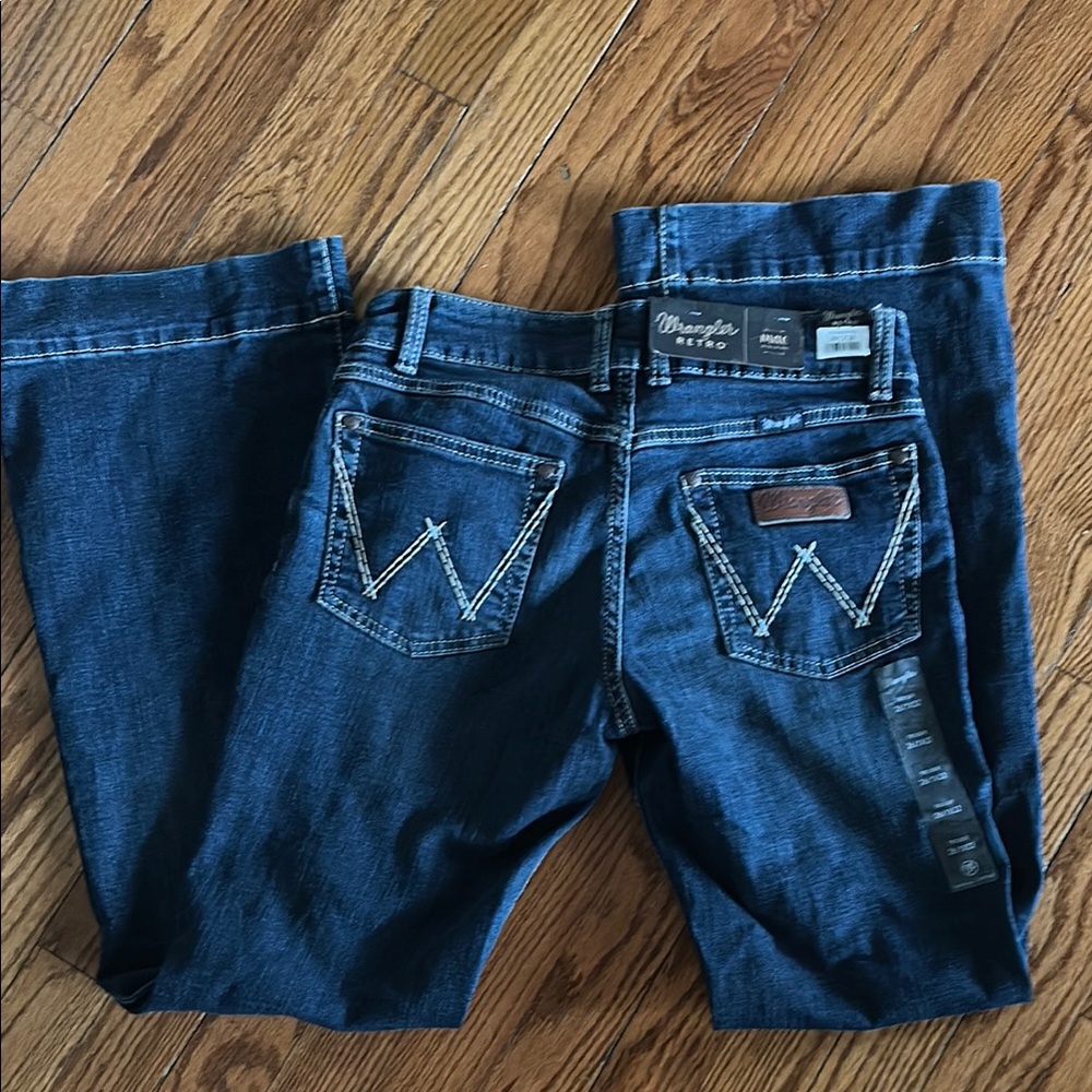 Wrangler Mae Trouser Mid-Rise Jeans with Signature Stitching